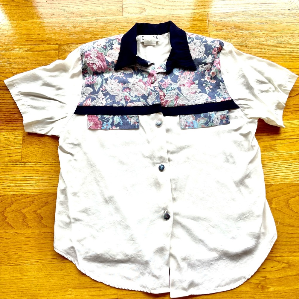 Women’s expose floral top